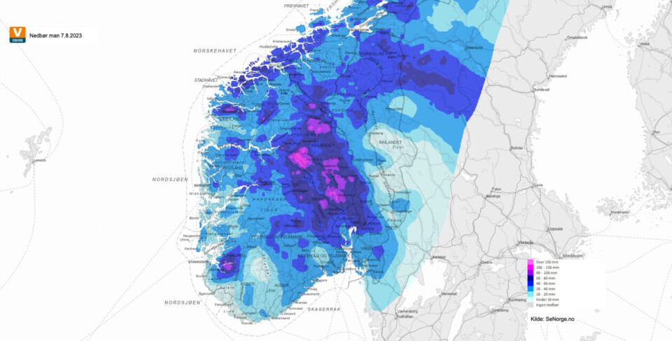 NVE sitt nedbørskart for Sør-Norge 7. august. Mørkeblått indikerer 60-80 mm., lilla 80-100 mm. og rosa over 100. Kilde: Senorge.no