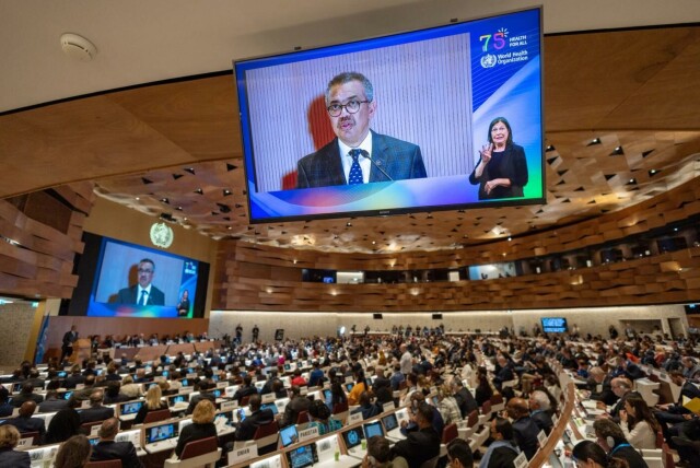 Tedros Adhanom Ghebreyesus, generaldirektøren for Verdens helseorganisasjon, taler på Verdens helseforsamling i Sveits 21. mai 2023. Foto: REUTERS/Denis Balibouse hovedbilde