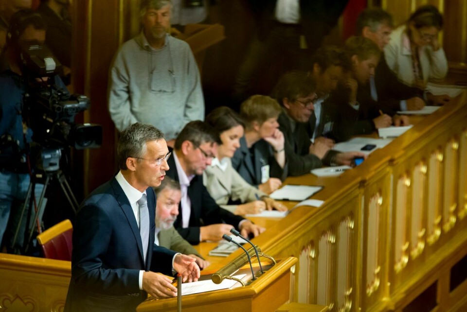 Daværende statsminister Jens Stoltenberg (Ap) redegjør i Stortinget om regjeringens oppfølging av rapporten fra 22. juli-kommisjonen 28. august 2012. Foto: Heiko Junge / NTB.