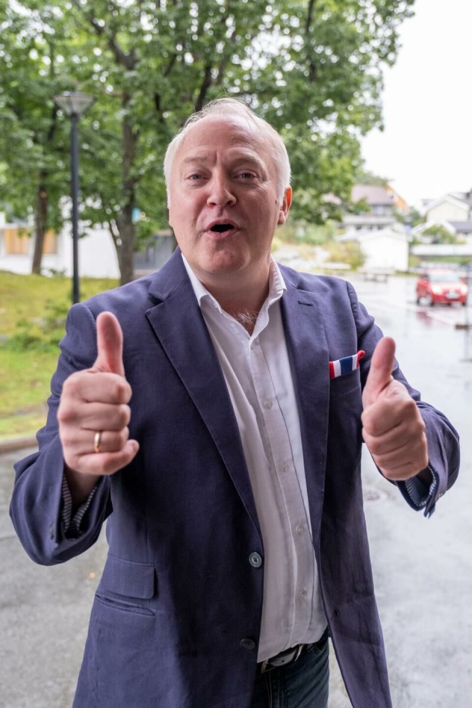 En spent Vidar Kleppe fra Demokratene har nettopp avlagt sin stemme på Møvik skole i Kristiansand valgdagen 2019. Foto: Tor Erik Schröder / NTB