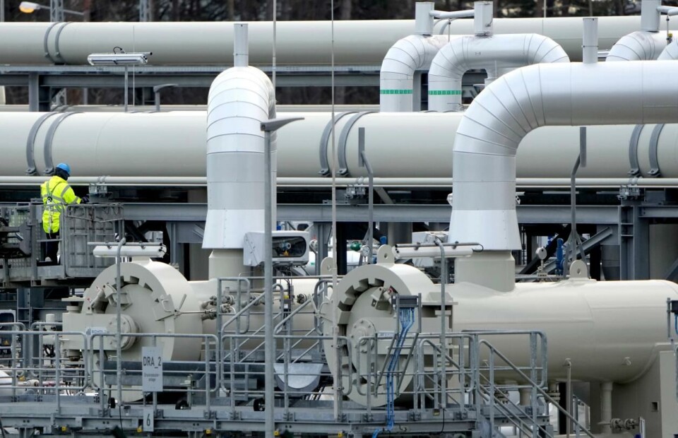 Det russiske statseide Gazprom eier 51 prosent av Nord Stream AG som eier NS1, og finansierte over halvparten av kostnadene ved å bygge NS2.