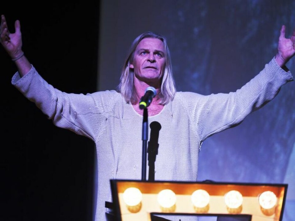 Bildet er tatt da Nils Nilsen spilte Jesus i teateroppsetningen «Jesus Kristus forløseren». Han har senere brukt bildet i sammenhenger der han skriver om politikk. Foto: Tronn Hansen