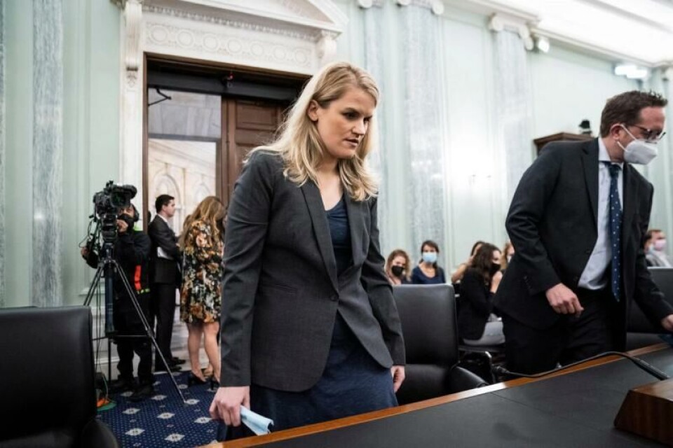 Facebook-varsleren Frances Haugen vitnet for Senatet i oktober 2021. Her er hun i Kongressen i Washington. Foto: Jabin Botsford / POOL / AFP