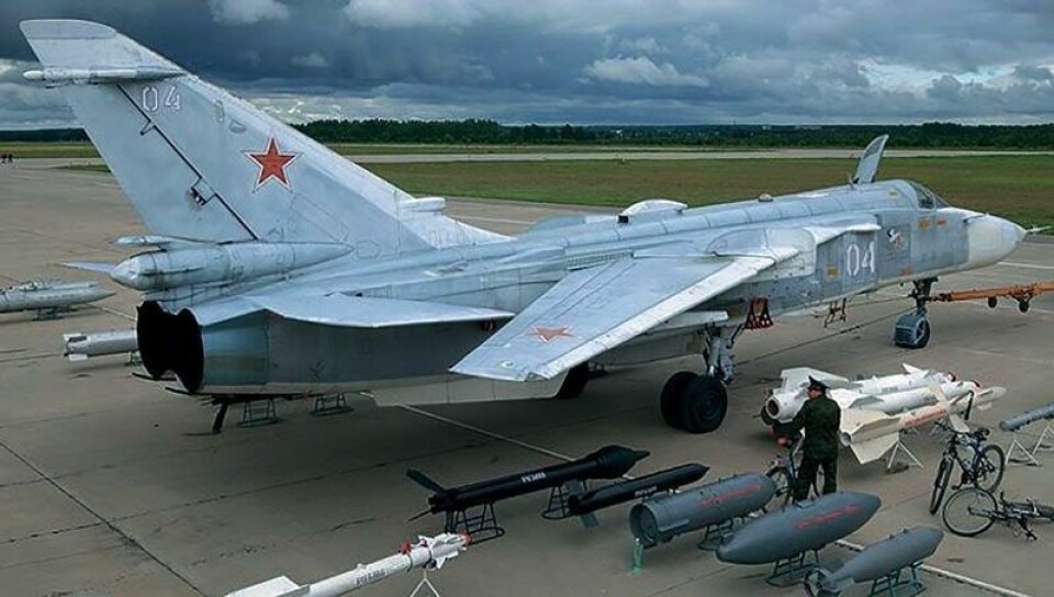 Det taktiske angrepsflyet Sukhoj-24 (Nato-kallenavn «Fencer») kan utstyres med taktiske atombomber av typen TN-1000 og TN-1200, som har en sprengkraft på henholdsvis 350 kilotonn og 1 megatonn. Foto: mil.ru