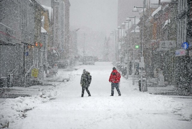 Mai-rekorden for nysnø i Tromsø ble slått i år. På ni dager kom det hele 54 centimeter nysnø. Dette bildet ble tatt 18. mars 2020. Foto: Rune Stoltz Bertinussen / NTB. hovedbilde