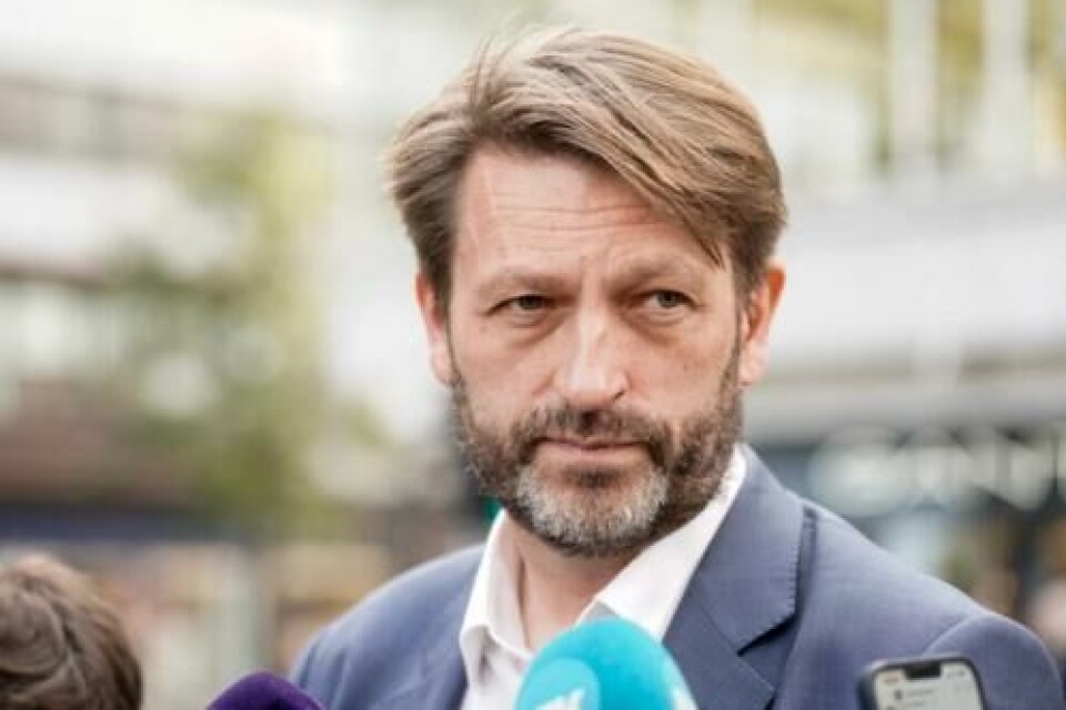 Byrådsleder i Oslo, Eirik Lae Solberg (H), har flere ganger uttalt at politiet i Oslo må få flere ressurser, og er kritisk til at antall årsverk minsker.