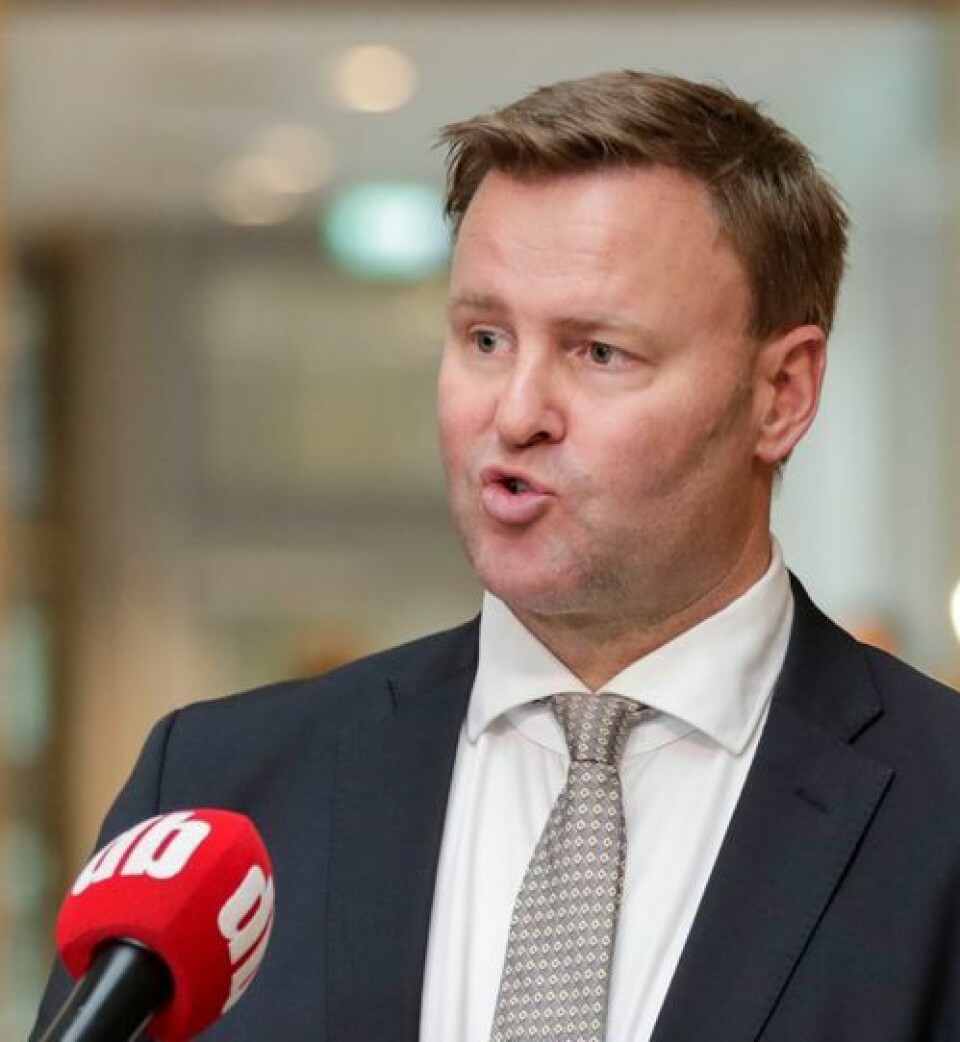 Assisterende helsedirektør Espen Rostrup Nakstad er mest opptatt av at smitteverntiltakene følges. (foto: Jil Yngland / NTB) Assisterende helsedirektør Espen Rostrup Nakstad er mest opptatt av at smitteverntiltakene følges.