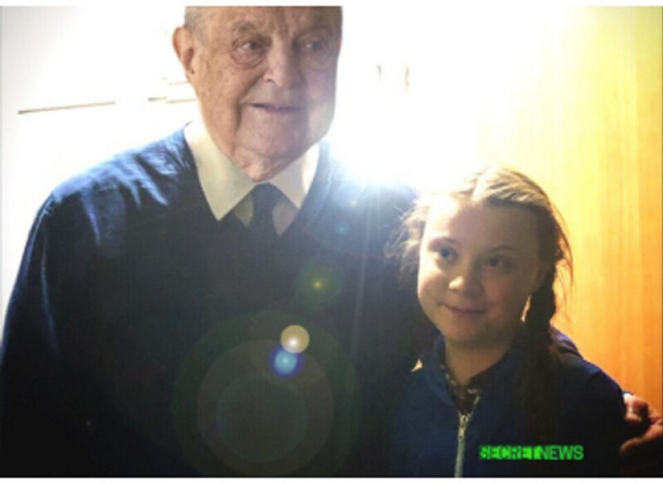 Dette bildet, som ser ut til å vise George Soros og Greta Thunberg, spres i sosiale medier. Foto: Skjermdump / SecretNews.fr (arkivert side) Dette bildet, som ser ut til å vise George Soros og Greta Thunberg, spres i sosiale medier.