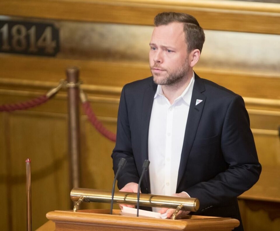 SV-leder Audun Lysbakken fikk med seg Stortinget på å anmode regjeringen om å utrede Norges tilslutning til FNs internasjonale forbud mot atomvåpen. Foto: Terje Bendiksby / NTB scanpix SV-leder Audun Lysbakken fikk med seg Stortinget på å anmode regjeringen om å utrede Norges tilslutning til FNs internasjonale forbud mot atomvåpen.