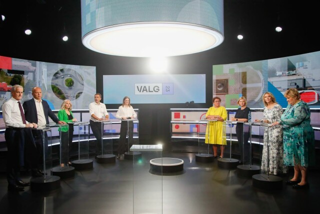 Norsk politikks partilederbukett samlet for nok en brudulje, denne gangen i regi av statskanalens lineære hovedkonkurrent TV 2. Foto: Tuva Åserud / NTB hovedbilde