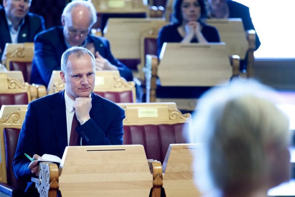 Samferdselsminister Ketil Solvik-Olsen (Frp) har vært lite borte fra spørretimen sammenlignet med sine rødgrønne forgjengere. Foto: Gorm Kallestad / NTB scanpix. Samferdselsminister Ketil Solvik-Olsen (Frp) har vært lite borte fra spørretimen sammenlignet med sine rødgrønne forgjengere.