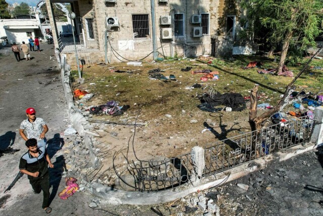 Utenfor sykehuset Ahli Arab i Gaza, dagen etter eksplosjonen som fant sted 17. oktober 2023. Foto: SHADI AL-TABATIBI /AFP hovedbilde