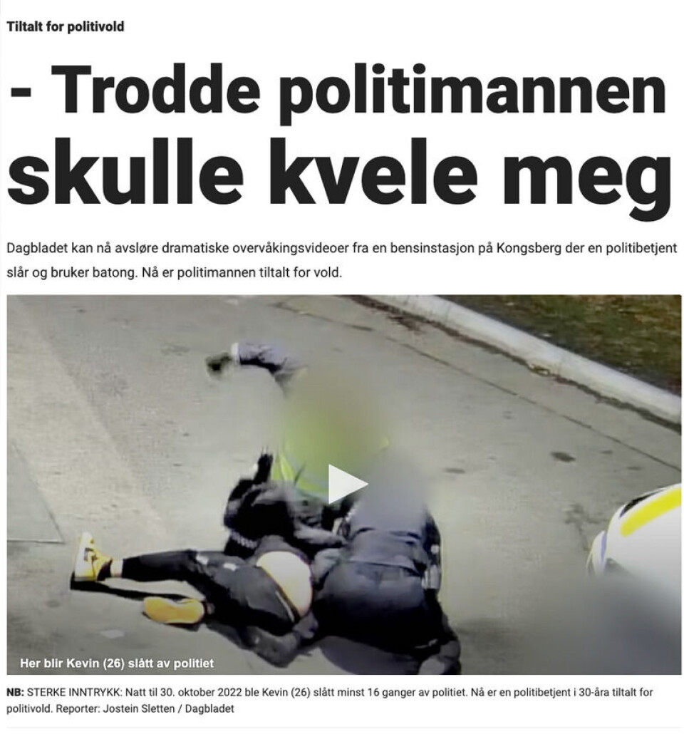 Denne saken publiserte Dagbladet 26. april 2023. På bildet ser vi politimannen slå en mann i 20-årene som ligger på bakken.