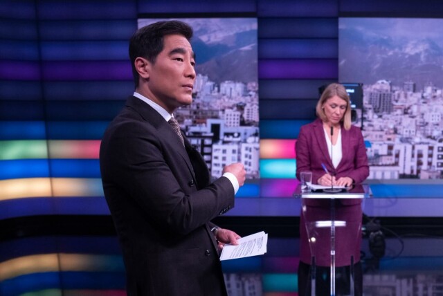 Det er ikke riktig, som Fredrik Solvang sa i NRK Debatten 30. mars, at Norge «svelger» fem EØS-rettsakter per arbeidsdag. Her fra en tidligere sending. Foto: Javad Parsa / NTB hovedbilde