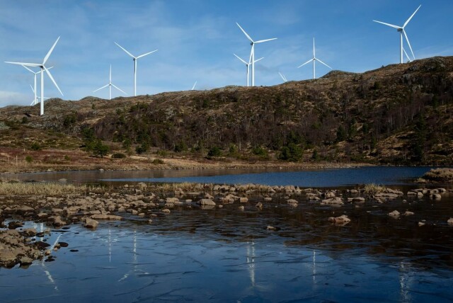 Her ser man deler av Midtfjellet vindpark i Fitjar kommune. Bildet er fra 2019. Foto: Jan Kåre Ness / NTB. hovedbilde