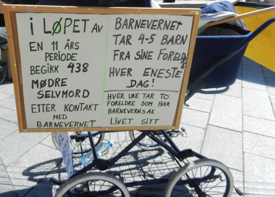 Etter demonstrasjoner mot barnevernet blir denne påstanden gjentatt og spredt i sosiale medier. Skjermbilde: Facebook.