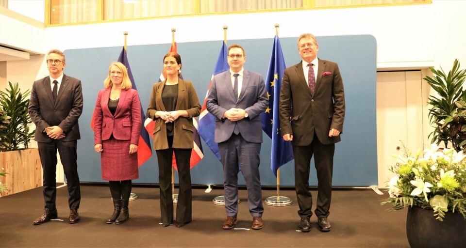 Representanter for de tre EØS-landene og EU møtes jevnlig. Her fra EEA Council 23. november 2022. Fra venstre: Liechtensteins EU-minister Pascal Schafhauser, utenriksminister Anniken Huitfeldt, Islands utenriksminister Tórdís Kolbrún R. Gylfadóttir, Tsjekkias utenriksminister Jan Lipavský som representant for EU og visepresident for Europakommisjonen President Šefčovič. Foto: EFTA