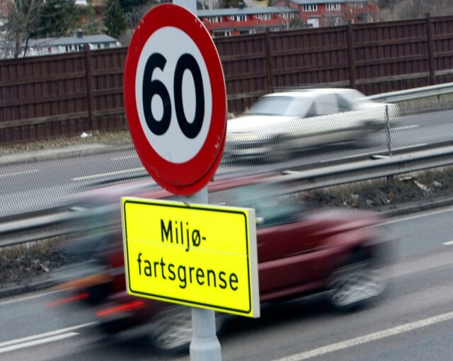 Om vinteren settes farten ned på enkelte strekninger i Oslo av hensyn til miljøet. Foto: Morten Holm / NTB hovedbilde