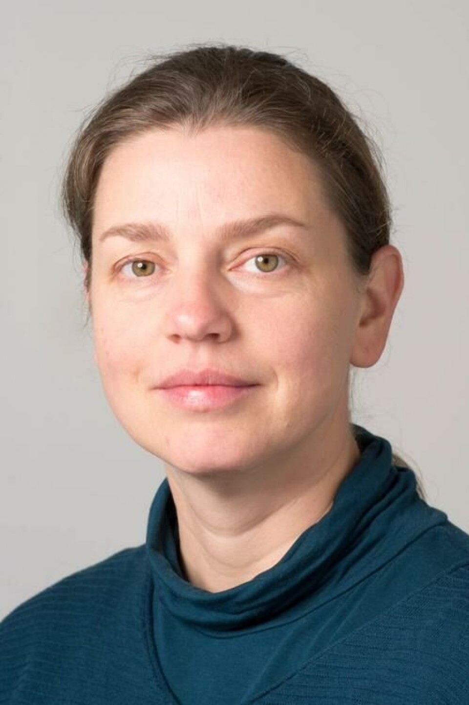 Ingrid Sundvor, seniorforsker ved Avdeling for teknologianalyse og innovasjon, TØI, sier at biler med piggdekk er hovedårsaken til at det oppstår svevestøv og dårlig luftkvalitet. Foto: Sigmund Aarhaug/TØI
