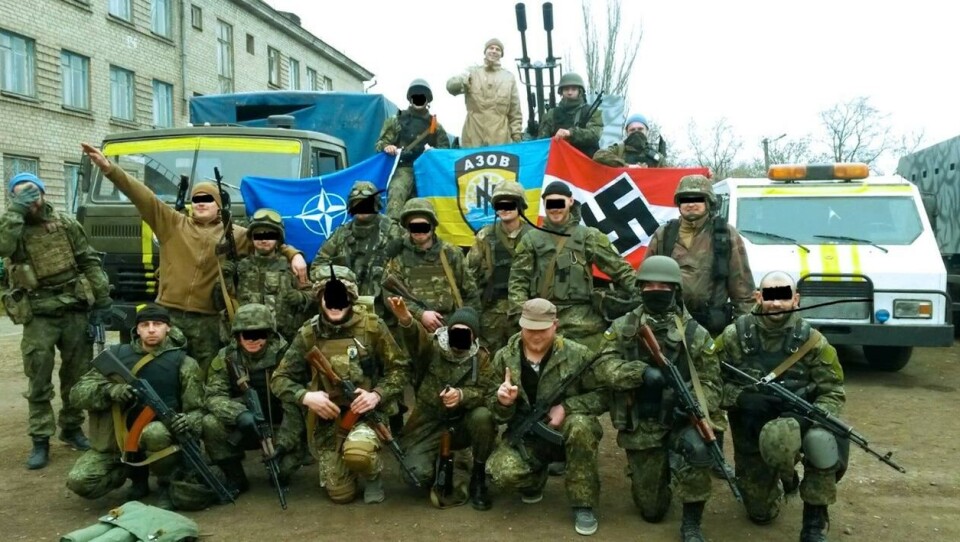 Dette bildet blir nå spredt i sosiale medier og har fått folk til å lure på om det er mange nynazister i Ukraina. Ifølge eksperter er ikke høyreekstremisme noe større problem i Ukraina enn i mange andre europeiske land eller Russland. Foto: Ukjent.