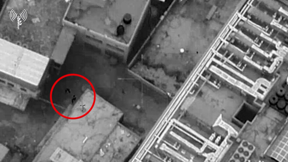 En dronevideo publisert av IDF 18. mars viser personer som beveger seg på sykehusområdet. Skjermdump: IDF