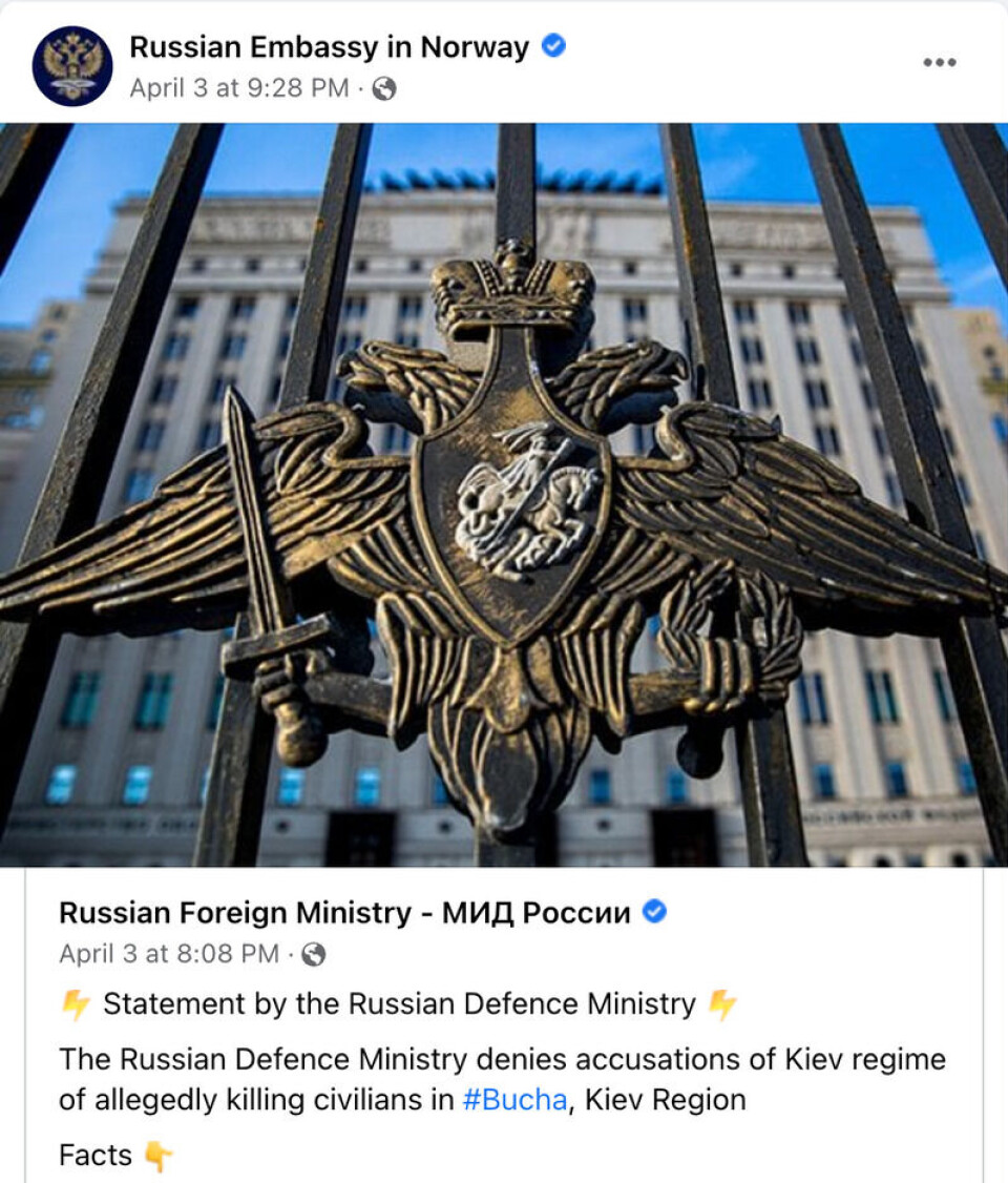 Den russiske ambassaden i Norge har delt en uttalelse fra det russiske forsvarsdepartementet om bildene og videoene fra Butsja. De kaller det en «provokasjon» fra ukrainske myndigheter, og kommer med sine egne «fakta». Skjermbilde: Facebook.