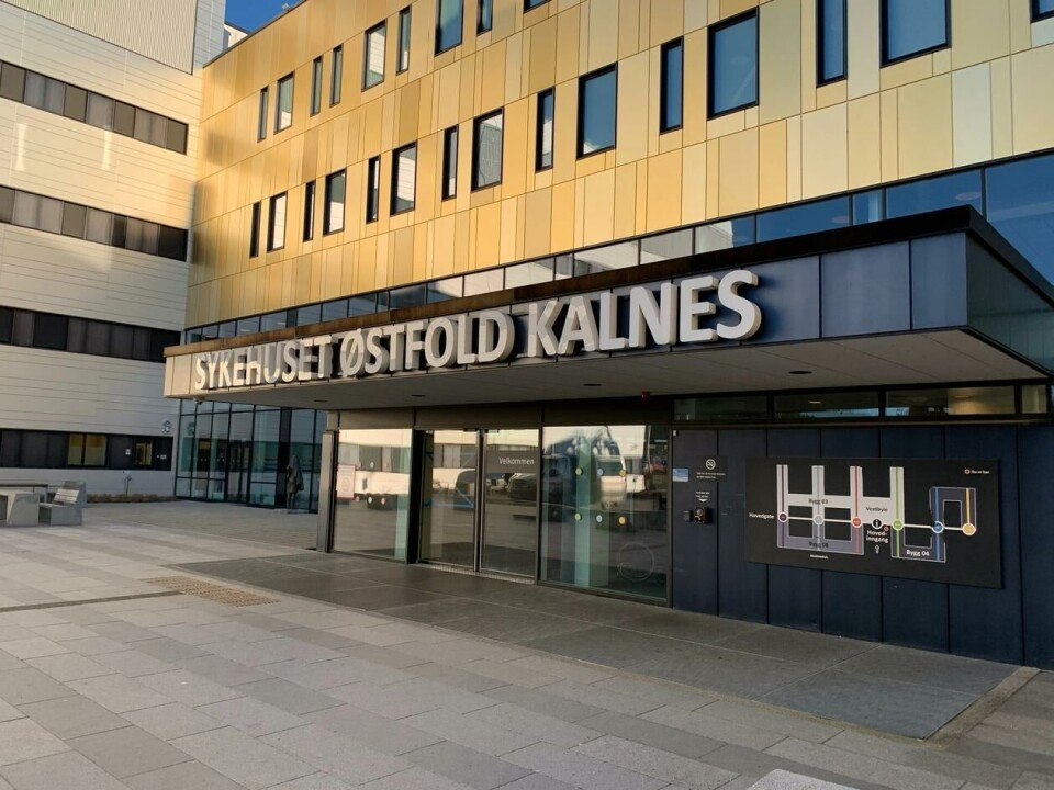 Det er uenighet om hva som skjedde da Cathrine Johansen var på Sykehuset Østfold Kalnes 6. desember. Men både Johansen og sykehuset er enige om at hun ble sendt ut av venterommet. Foto: Sykehuset Østfold.
