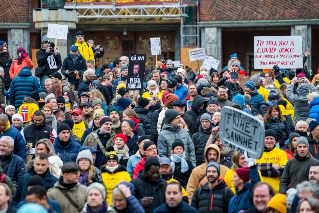 Bildet er fra demonstrasjonen mot koronatiltakene i Oslo 28. november. Håkon Mosvold Larsen / NTB Bildet er fra demonstrasjonen mot koronatiltakene i Oslo 28. november.