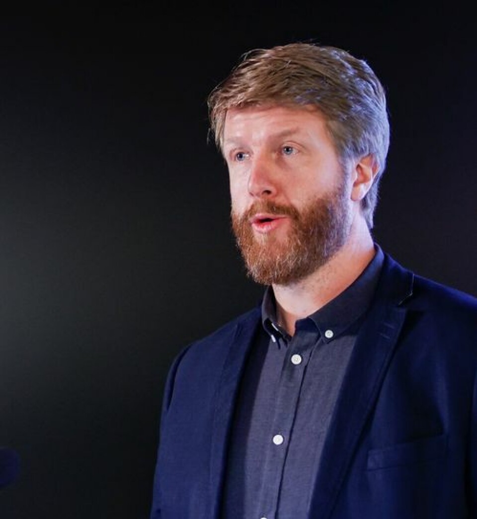 Are Stuwitz Berg fra FHI forklarer at de overvåker effekten av vaksinene med registrene sine. (foto: Jil Yngland / NTB) Are Stuwitz Berg fra FHI forklarer at de overvåker effekten av vaksinene med registrene sine.