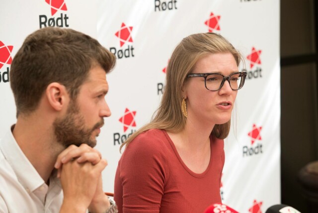 Rødt-leder Bjørnar Moxnes og nestleder Marie Sneve Martinussen på Rødt sin pressekonferanse 28. juni. Foto: Terje Bendiksby / NTB scanpix Rødt-leder Bjørnar Moxnes og nestleder Marie Sneve Martinussen på Rødt sin pressekonferanse 28. juni.