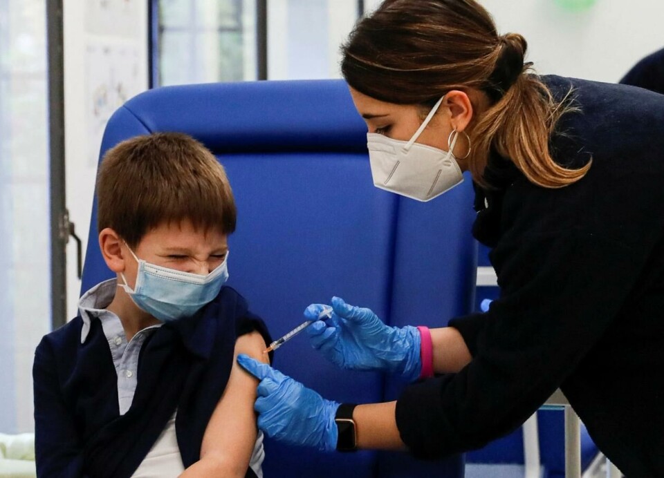 Italia begynte å tilby vaksiner for barn i alderen 5-11 år i desember 2021. Franscesco (8) var blant barna som fikk en dose koronavaksine.