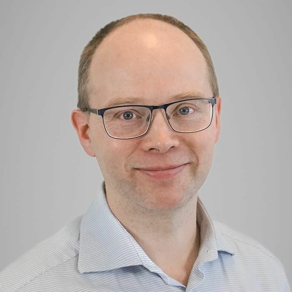 Jens Kjær Jørgensen, forskningsleder i Sintef, mener at vindturbiner som mister to tonn masse ikke kan fungere.