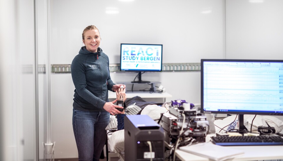 Ann-Katrin Grotle, prosjektleder og førsteamanuensis ved Høgskulen på Vestlandet, håper å finne flere svar på hva isbading kan gjøre for helsen. I Bergen har de en egen lab hvor de gjør undersøkelsene sine.