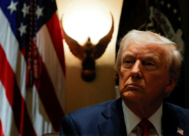 President Donald Trump under sitt første regjeringsmøte i Det hvite hus, 26. februar 2025.