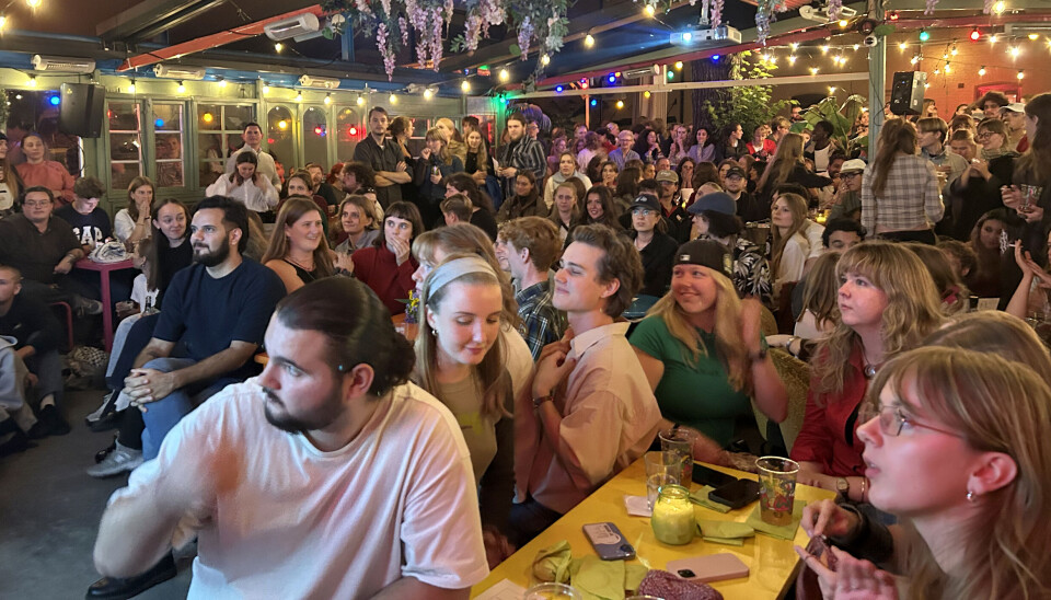 Om lag 400 studentar frå Spire, SAIH og Changemaker Norge hadde valvake på Dattera til Hagen i Oslo. Valgvake på Dattera til Hagen 2025